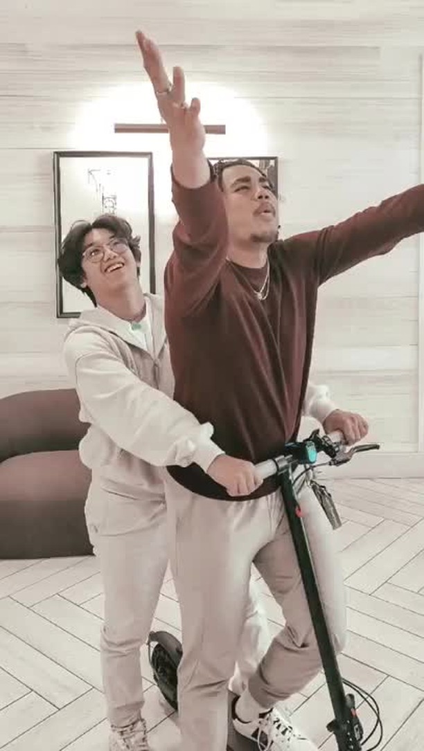 We're rolling through the University of Minnesota bringing The Link merch, promos, and all the info you need straight to YOU! Keep an eye out \ud83d\udc40 for our scooters, grab some swag, and learn how to make The Link your next home!\n\n\ud83d\udccd U of M campus \u2014 we'll see you there!