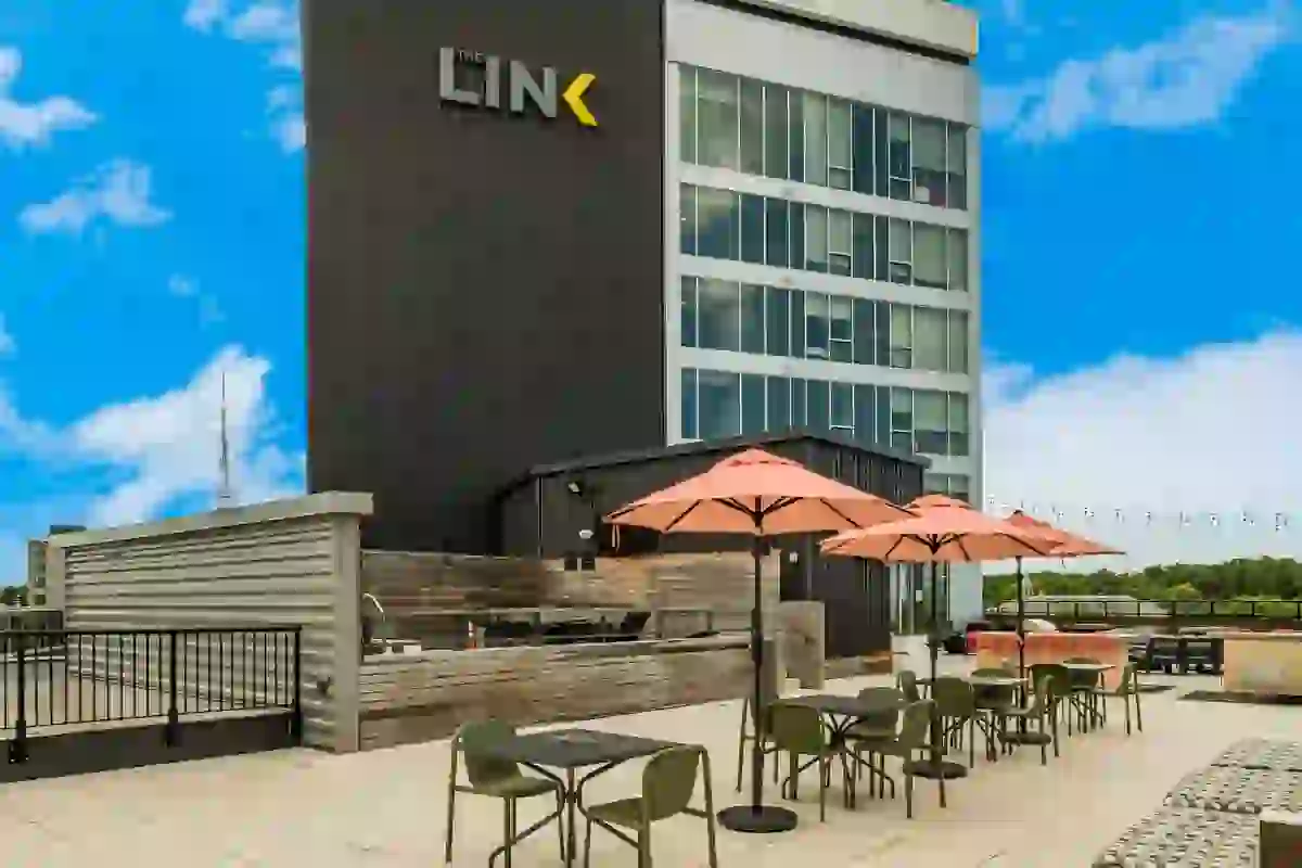 Endless outdoor space to relax, work, study, or play
